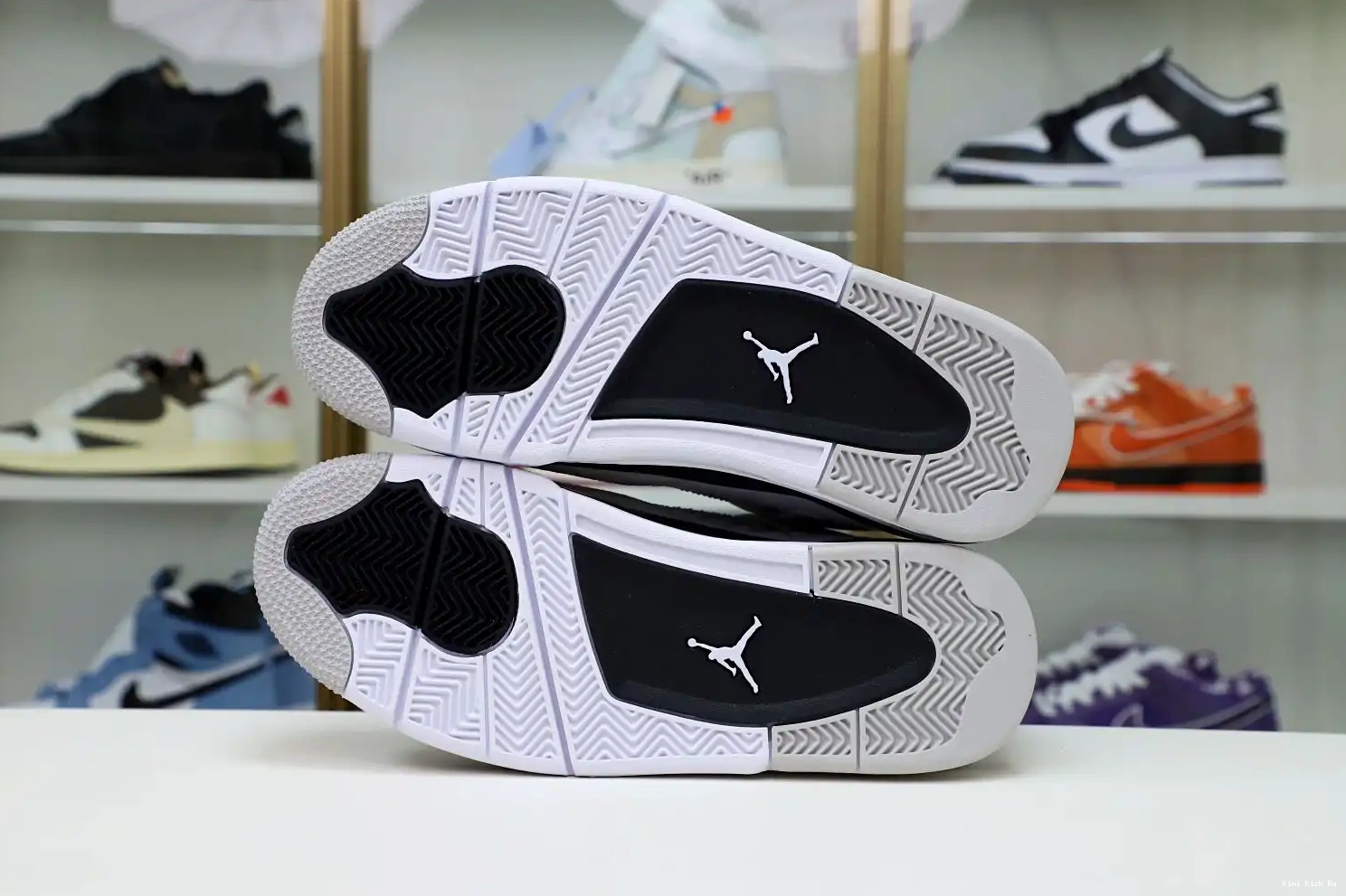 Kimikick 4 AIR JORDAN BLACK MILITARY 0606